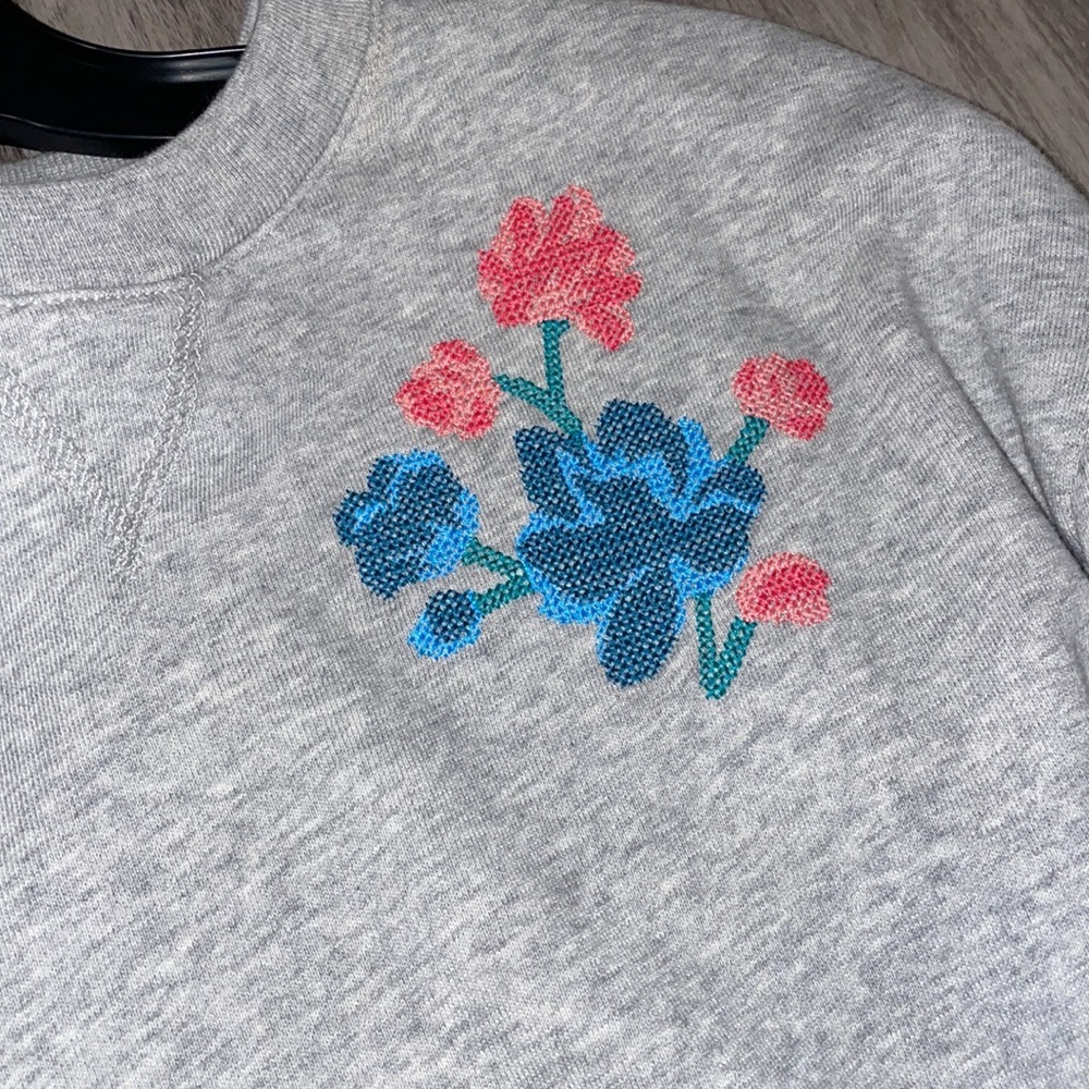 Kate spade grey floral embellished sweater XS - Picture 2 of 3